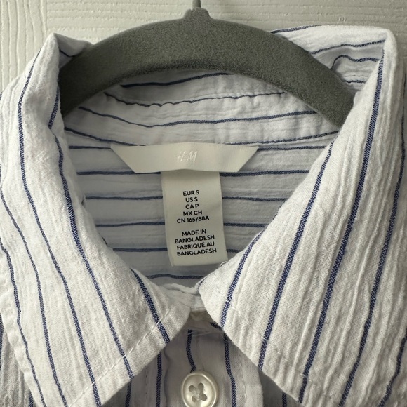 HM Striped Button up - Picture 4 of 6